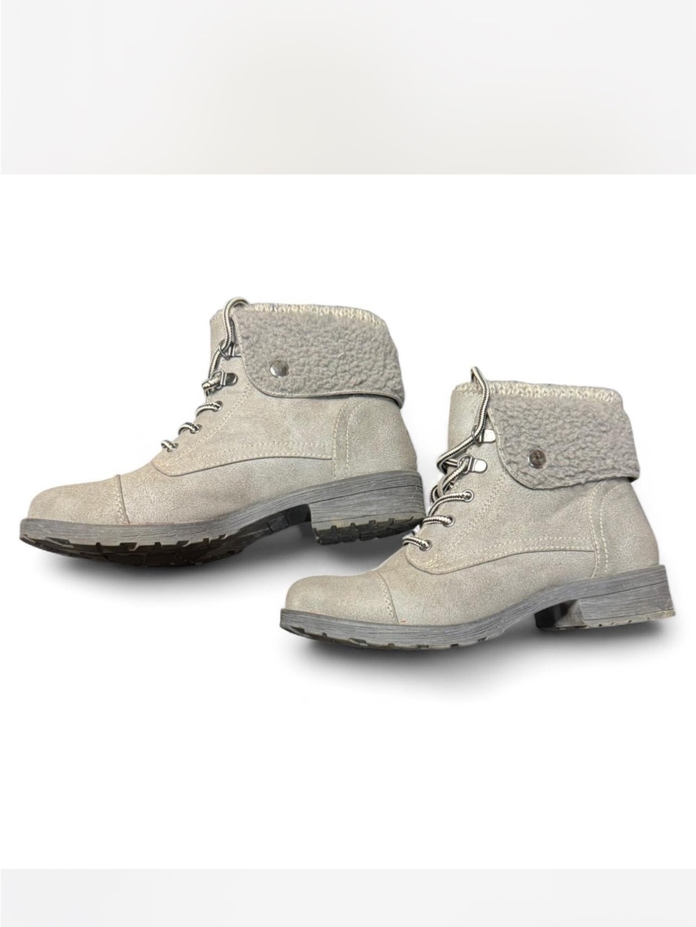 White Mountain Fold-Over Lace-Up Ankle Boots in Light Gray